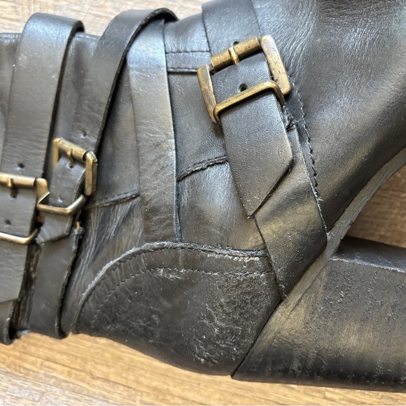 Steve Madden Black Heeled Boots with Buckle Detail - Picture 6 of 7